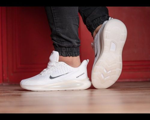 Nike PEGASUS