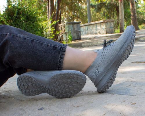 اسکیچرز شیشه ای