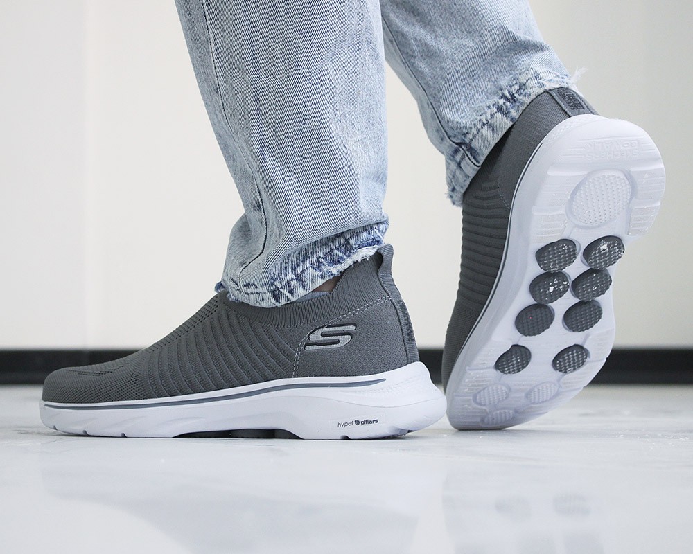  اسکیچرز GO RUN 