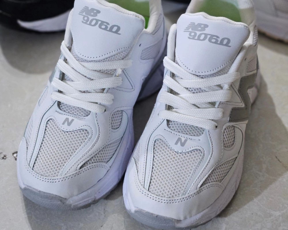  نیوبالانس ۹۰۶۰ 
