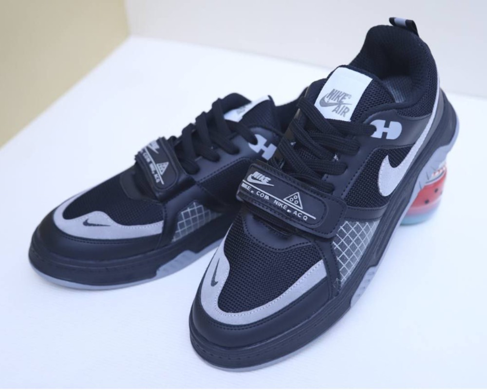  نایک مردانه و بزرگپا 