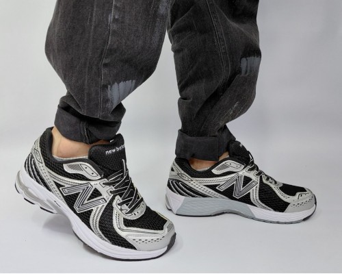  New Balance 860v2 