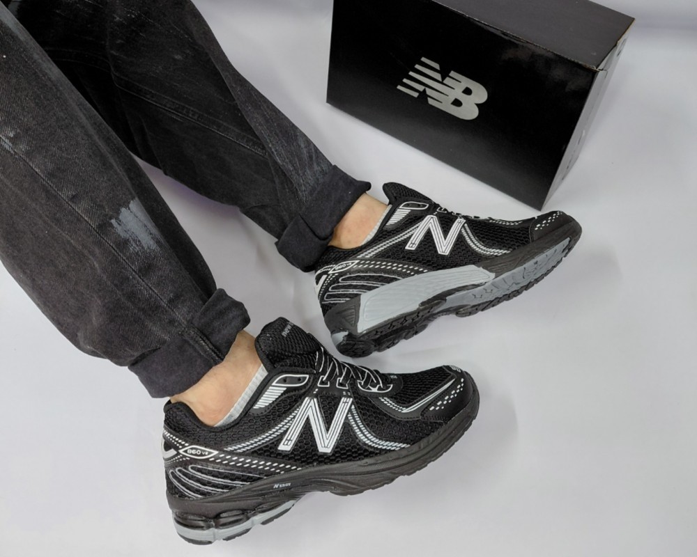  New Balance 860v2 