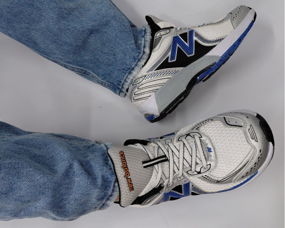  New Balance 860v2 