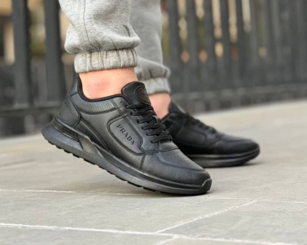 پرادا مردانه و بزرگ پا   پرادا مردانه و بزرگ پا