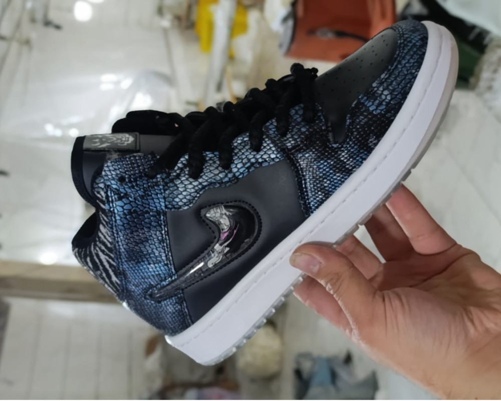  نایک دراگون ساقدار 