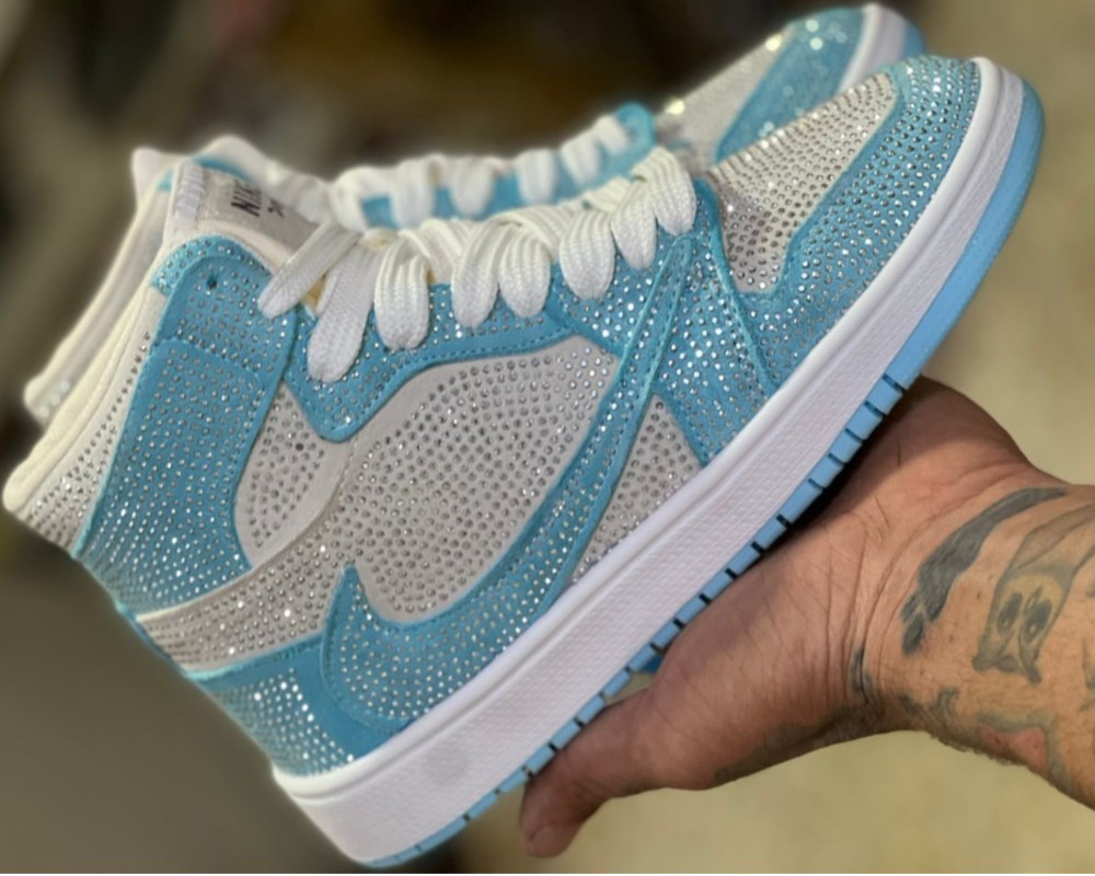 نایک ترویس ساقدار نگینی   نایک ترویس ساقدار نگینی