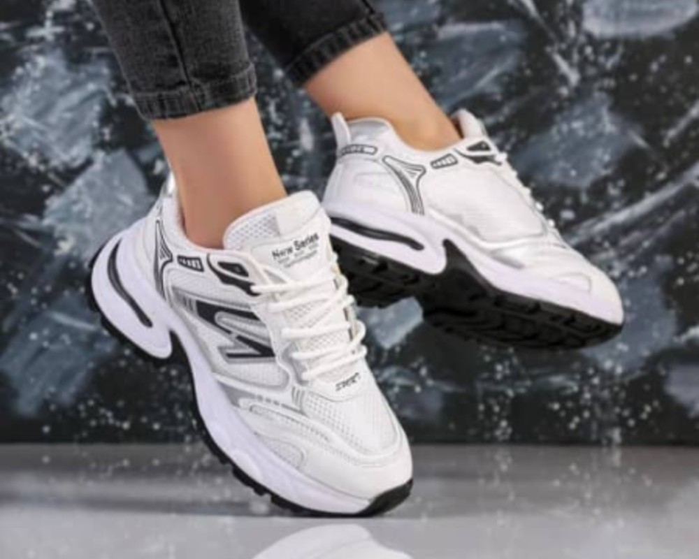 نیوبالانس   نیوبالانس