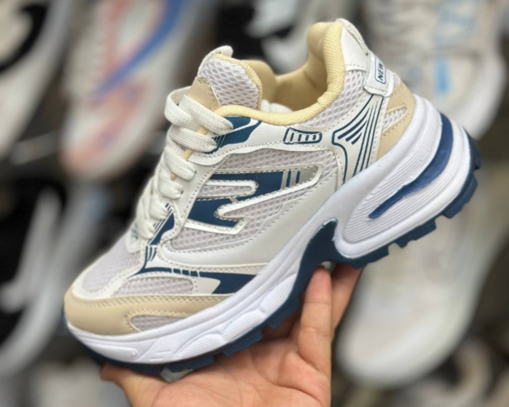 نیوبالانس   نیوبالانس