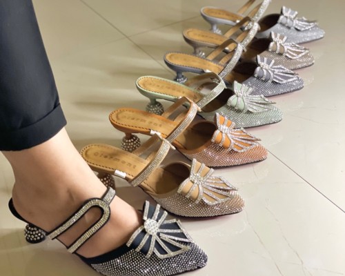 مجلسی نگینی   مجلسی نگینی