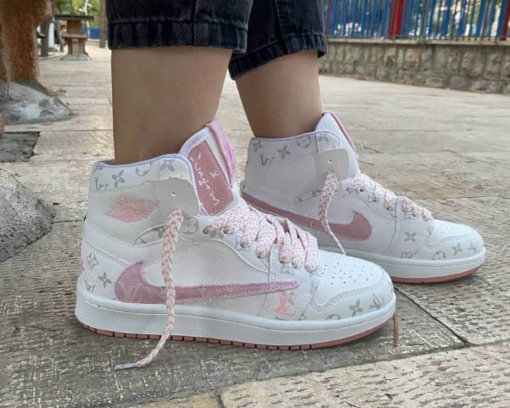  نایک ترویس LV ساقدار 