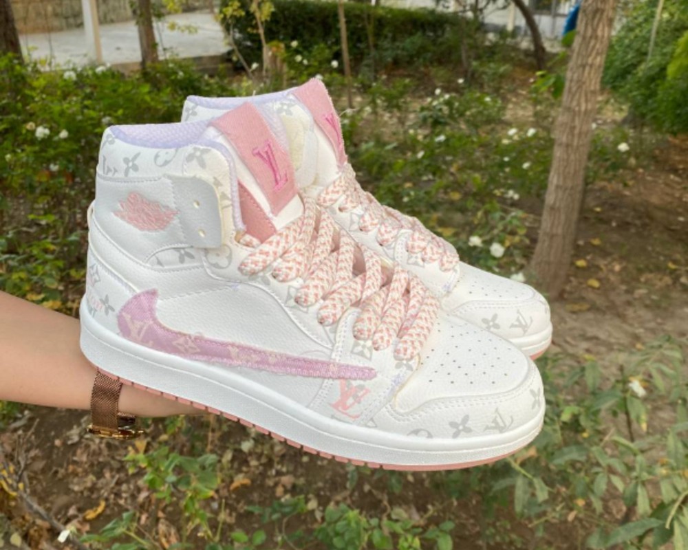  نایک ترویس LV ساقدار 