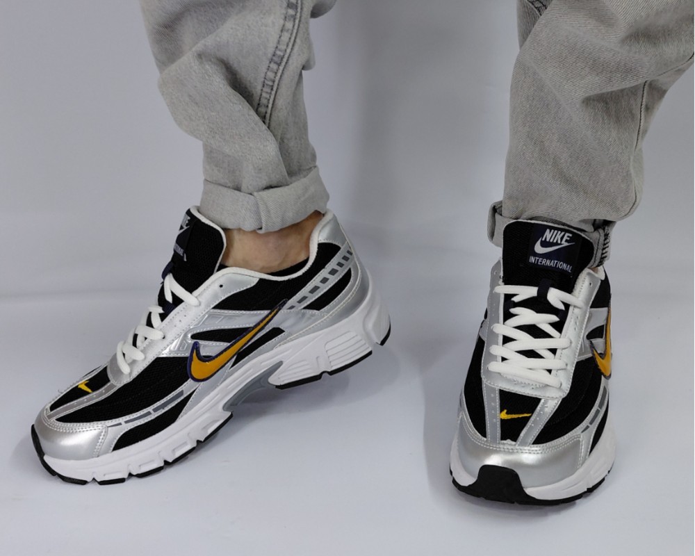  نایک اینیشتور 