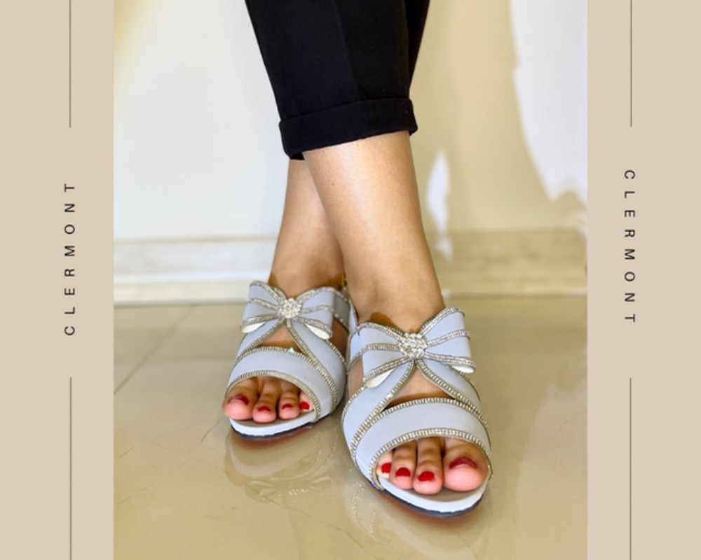  مجلسی نگینی 