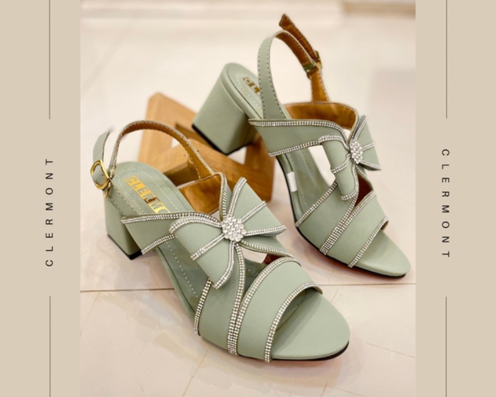  مجلسی نگینی 