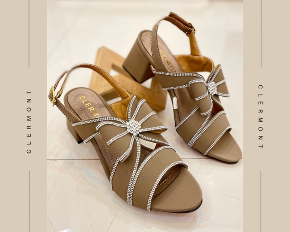  مجلسی نگینی 