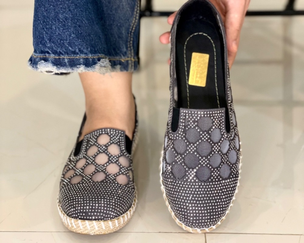  راحتی نگینی 