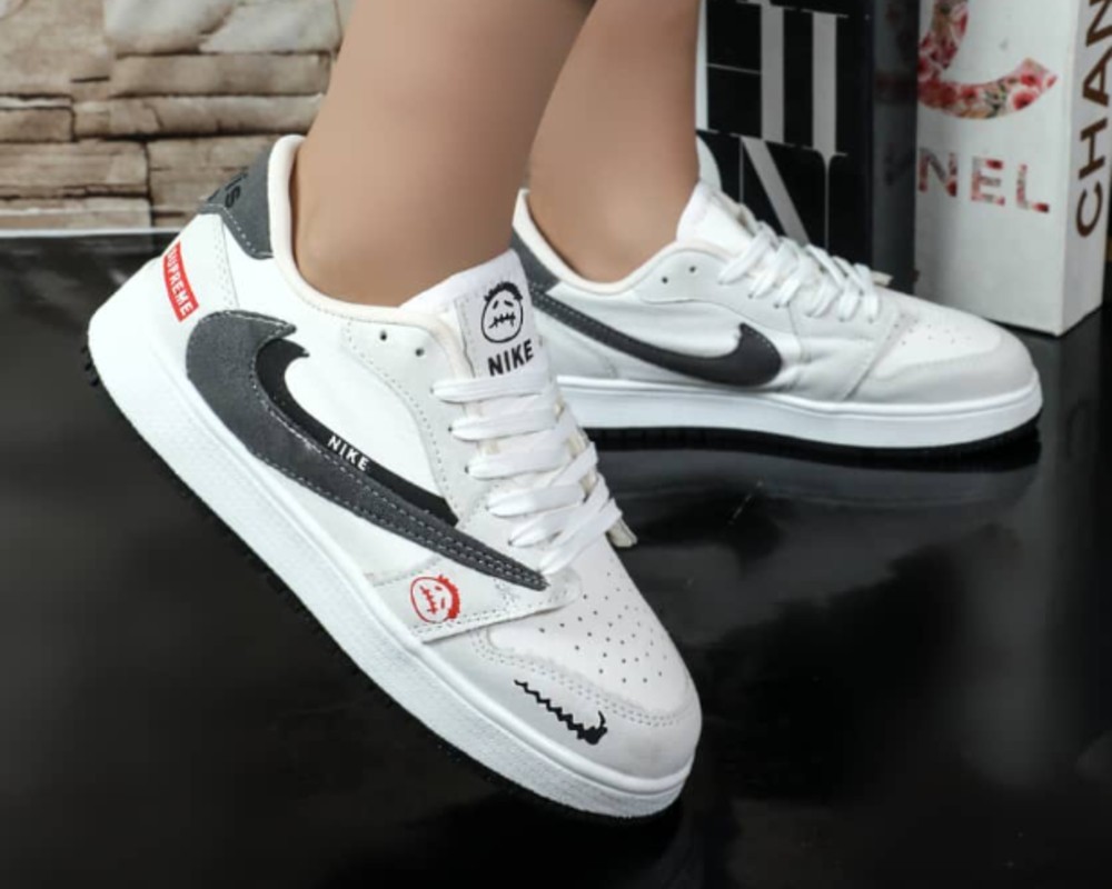  نایک ترویس رویه توکیو 