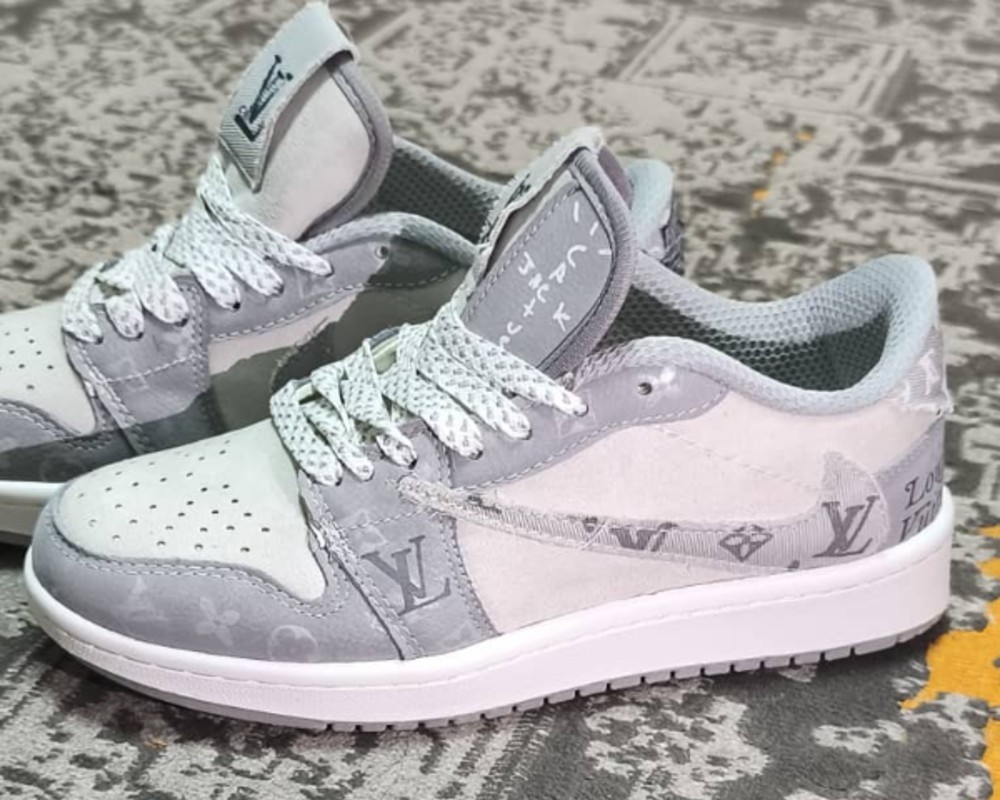  نایک تراویس LV 