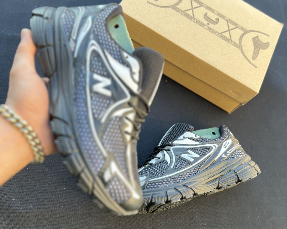  نیوبالانس۱۰۶۴ 