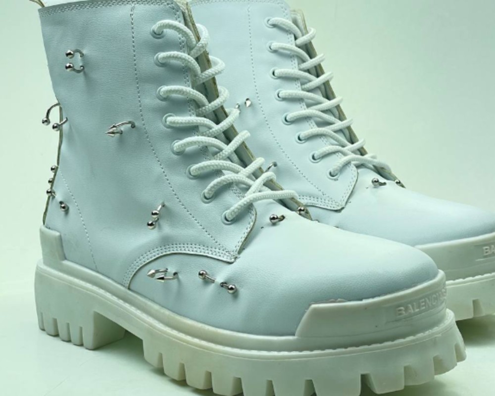  بوت بالنسیاگاپیرسینگ دار balenciaga boots 