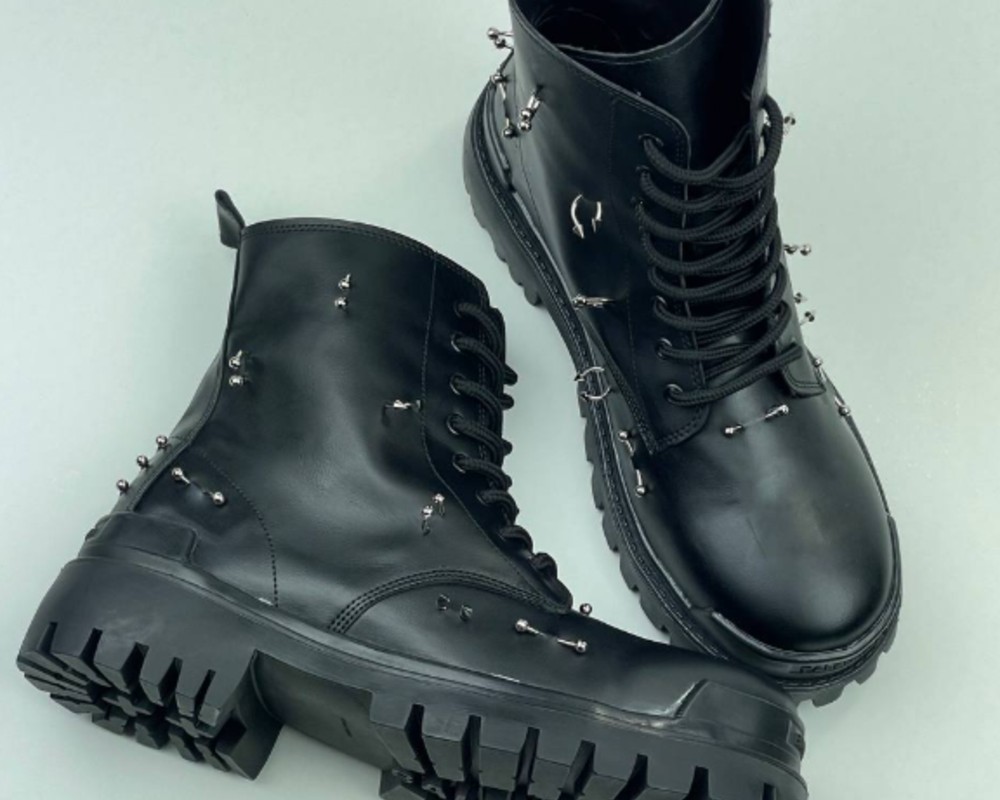  بوت بالنسیاگا پیرسینگ دار balenciaga boots 