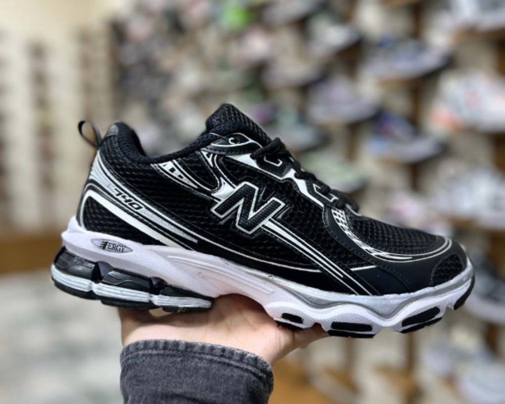  New balance 740 
