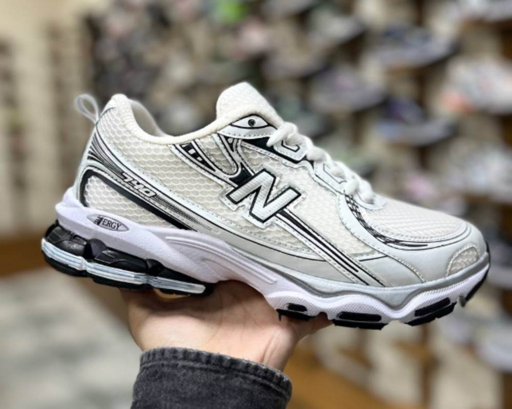  New balance 740 