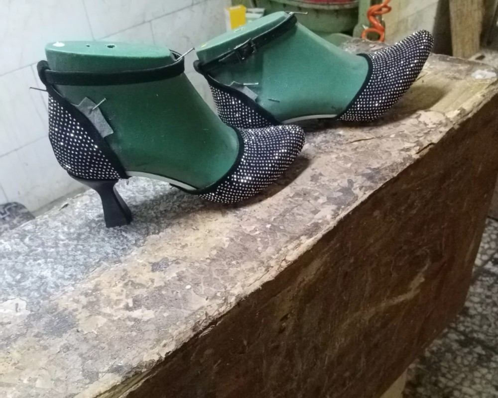  عروسکی تمام نگین 