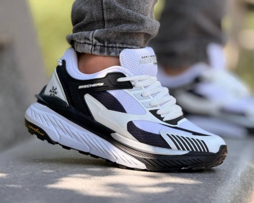 Skechers Monster