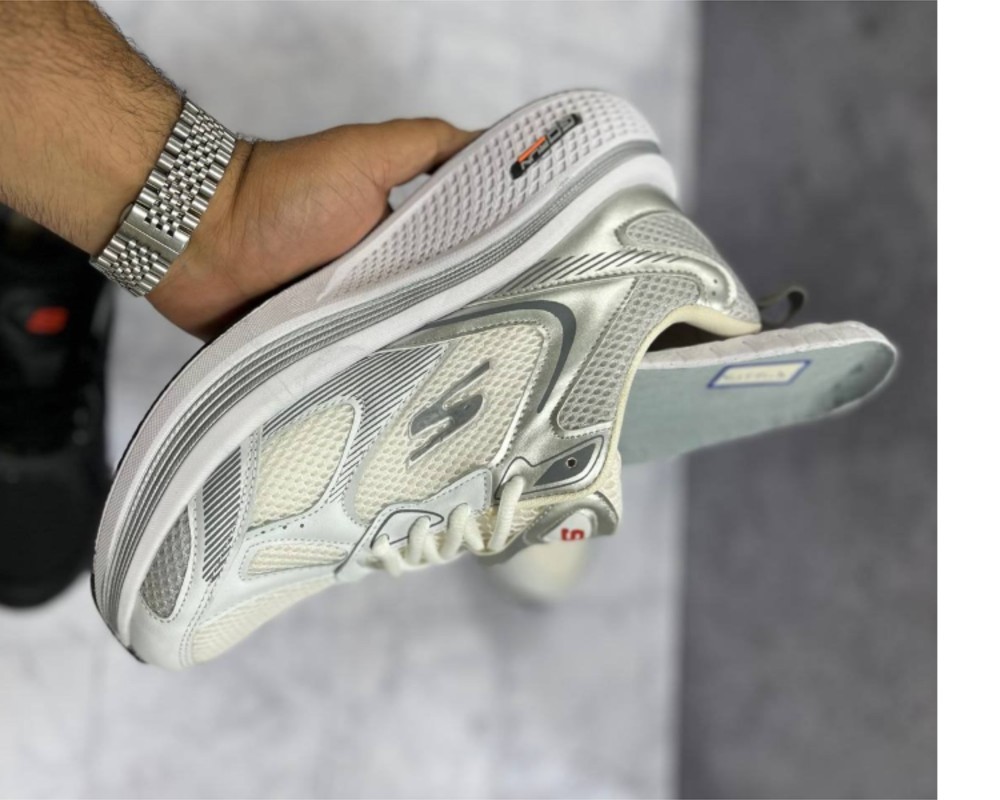  اسکیچرز go run 