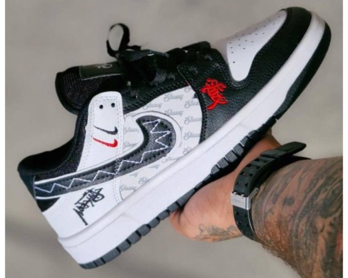 Nike sb dunk stusy