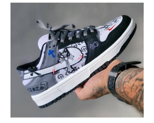Nike sb dunk chrom hearts