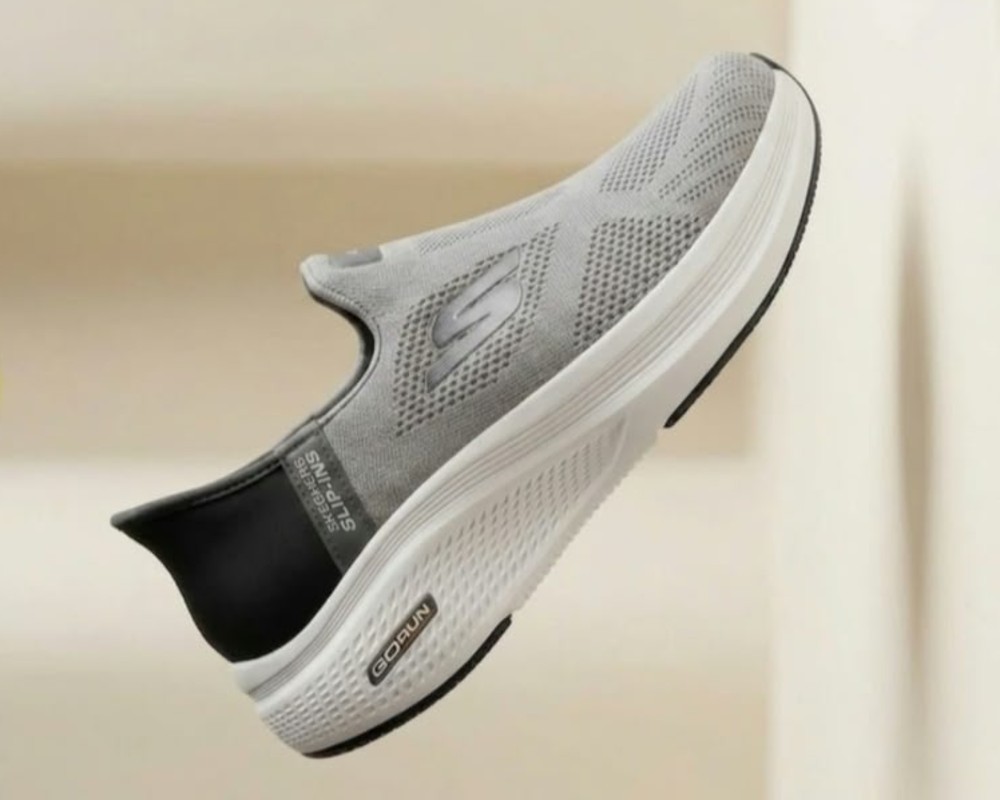  اسکیچرز go run 