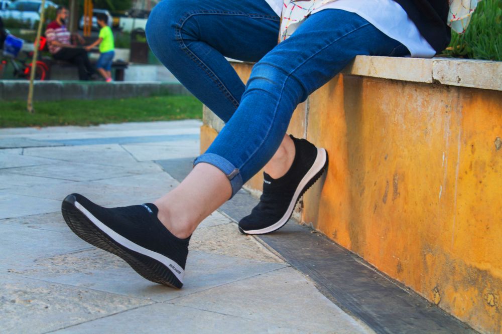  اسکیچرز جورابی، کفش ورزشی، کفش پیاده روی، کفش سیاره، کفش علی ویترین 