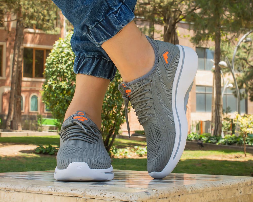  اسکیچرز آرچ فیت 