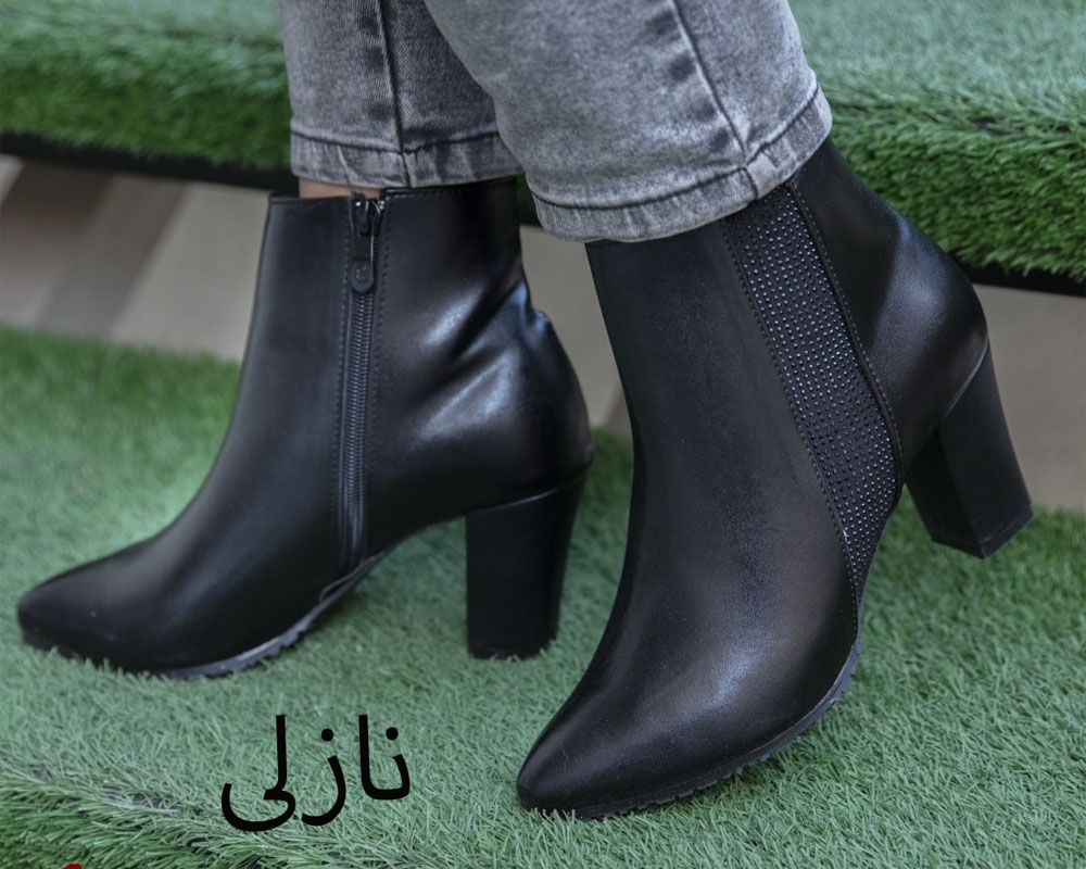  نازلی 