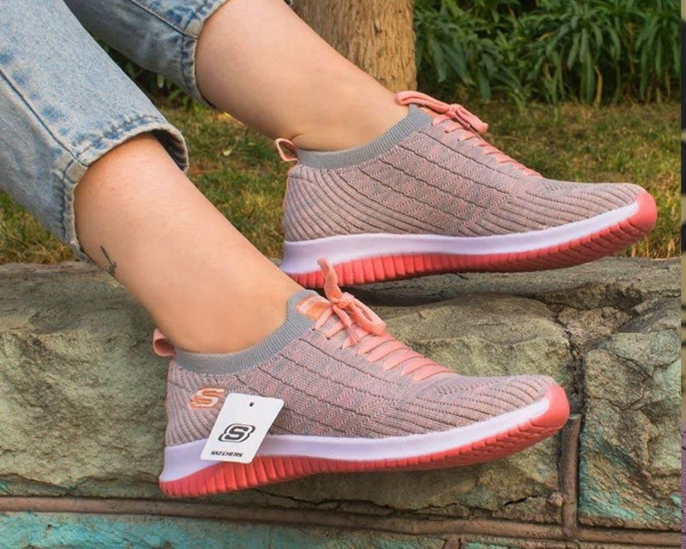  Skechers 