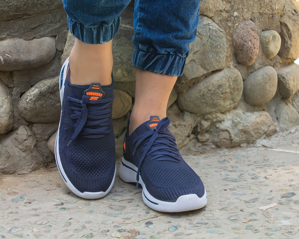  اسکیچرز آرچ فیت 